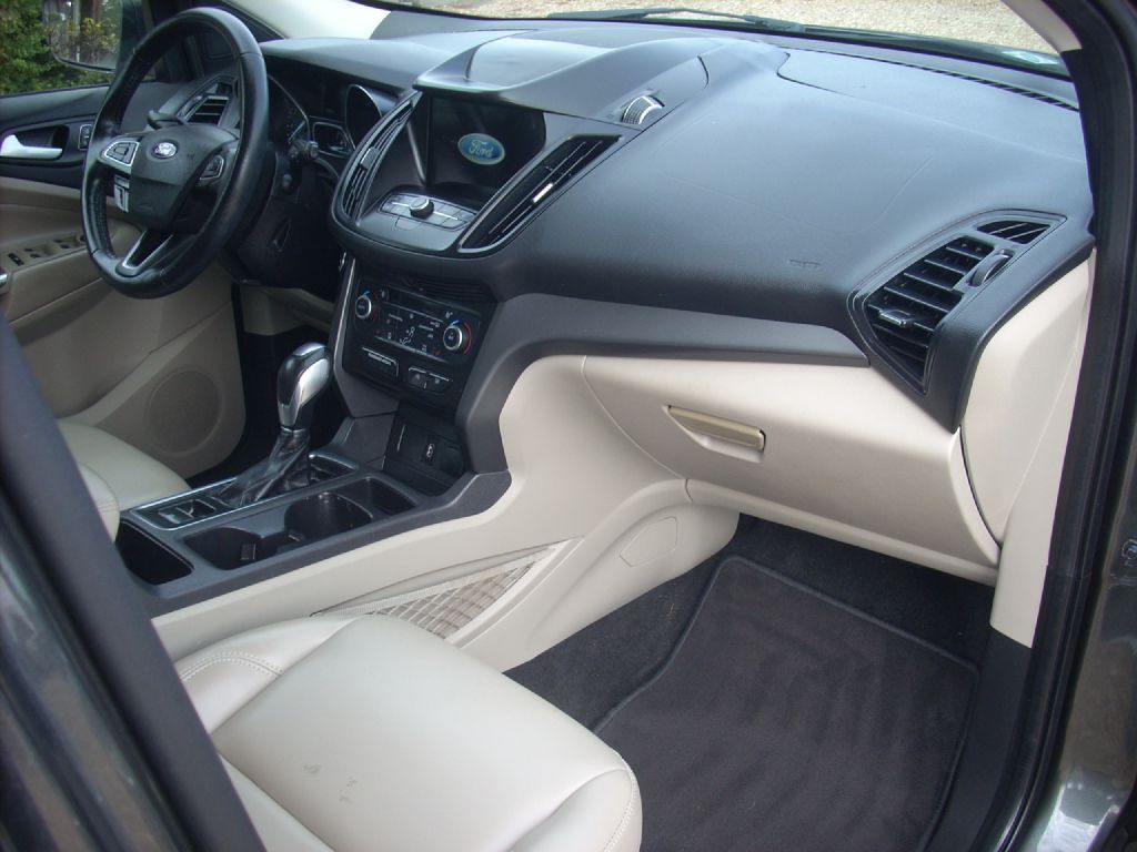 2019 Ford Escape Image 15