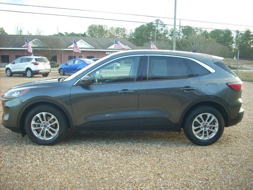 2020 Ford Escape Image 3