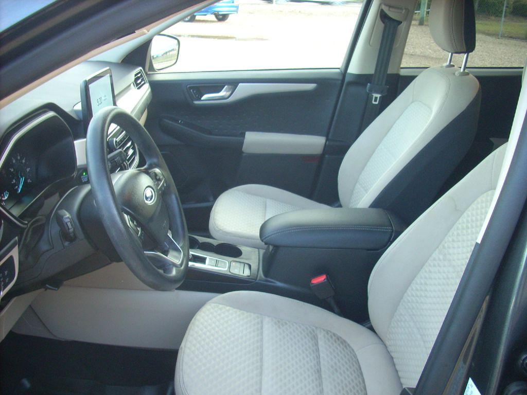 2020 Ford Escape Image 8