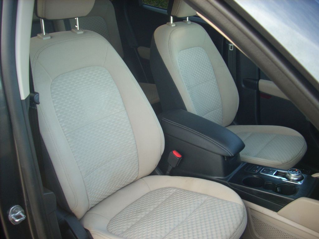 2020 Ford Escape Image 13