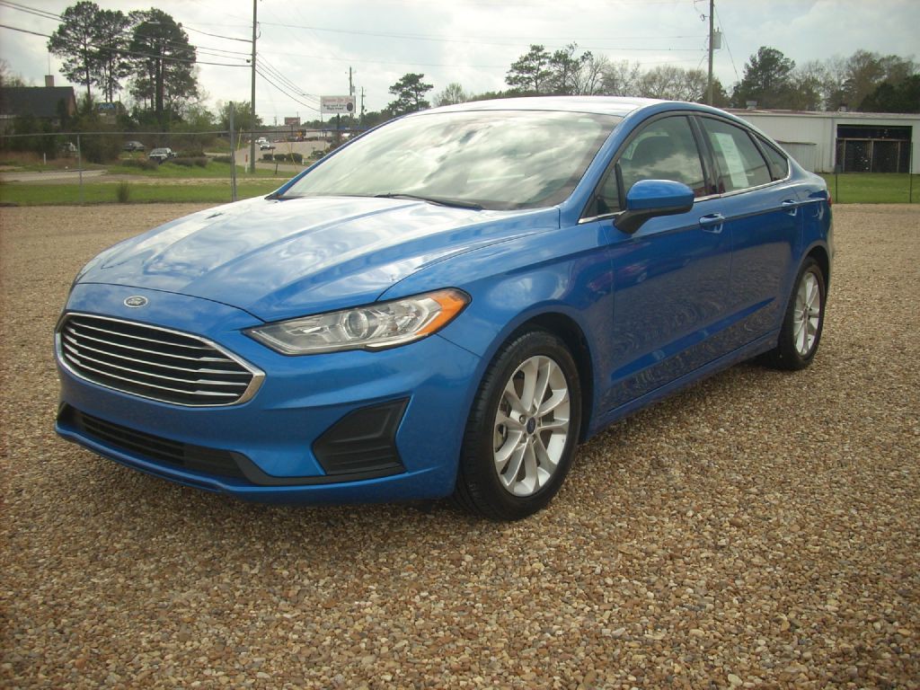 2019 Ford Fusion Image 2