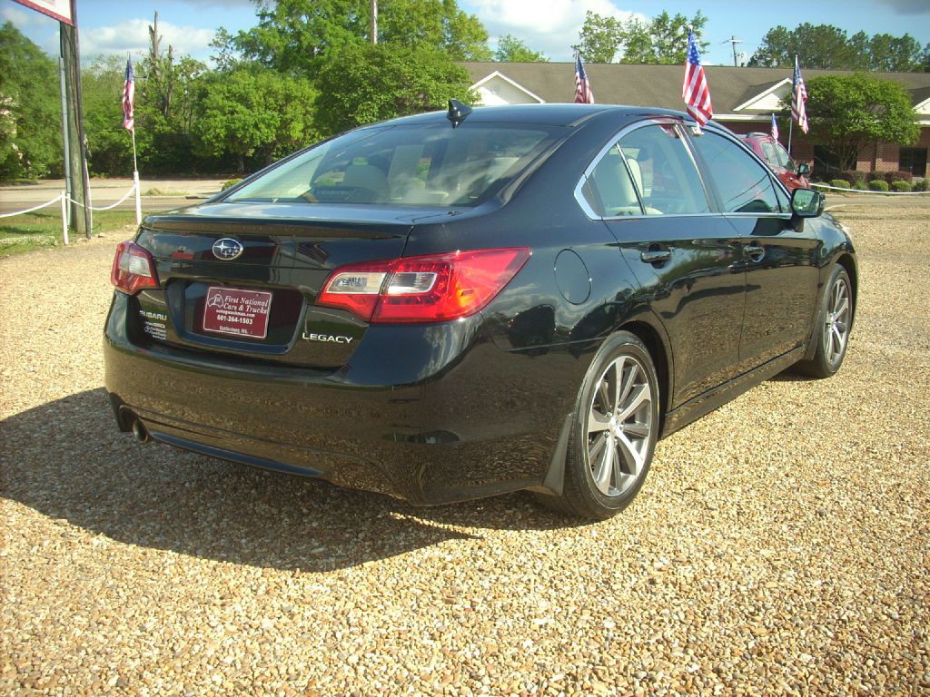 2016 Subaru Legacy Image 4