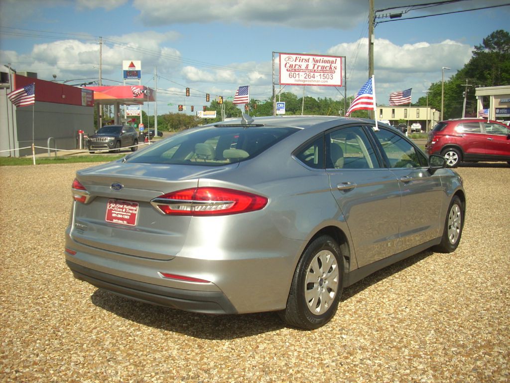 2020 Ford Fusion Image 4