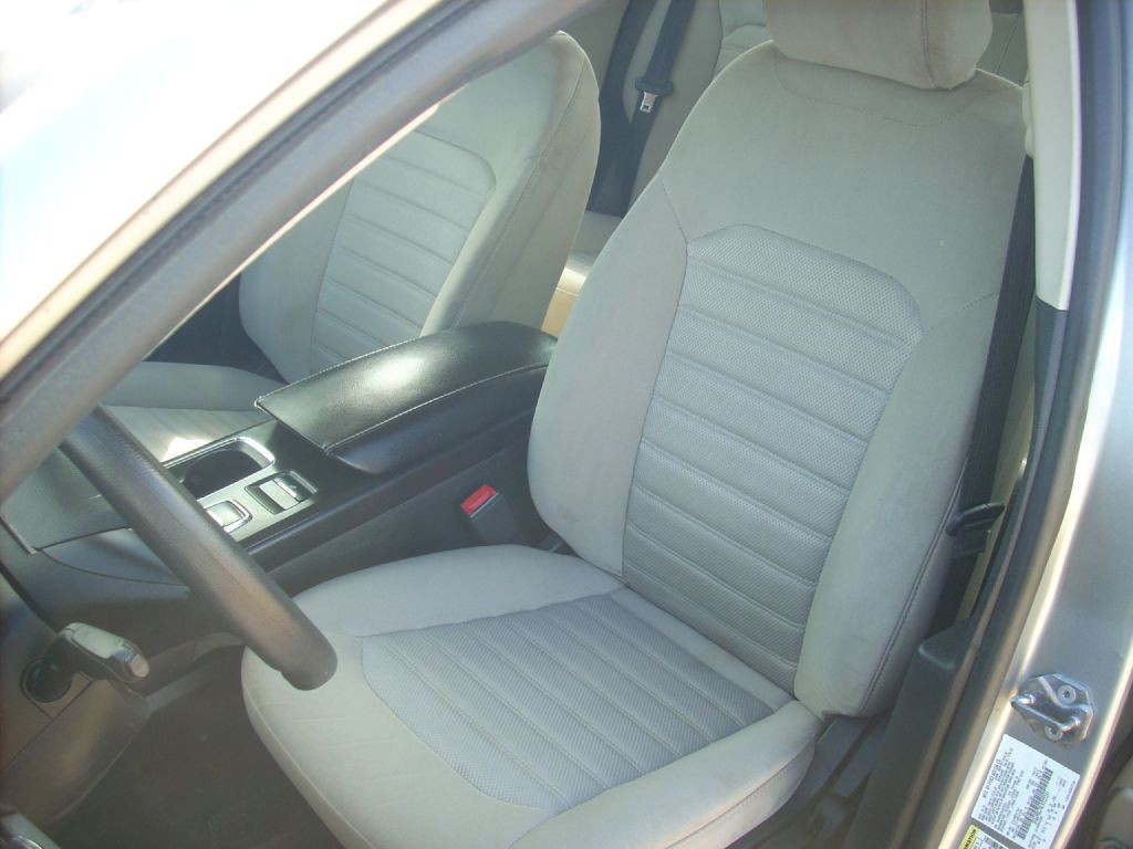 2020 Ford Fusion Image 9