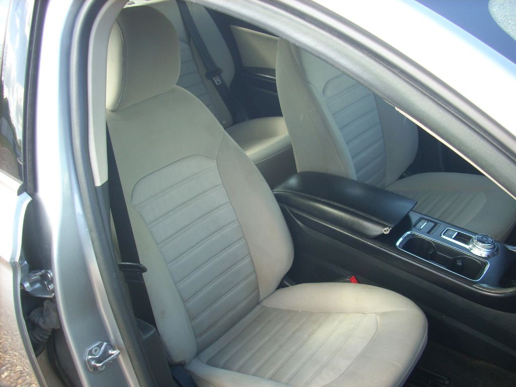 2020 Ford Fusion Image 12