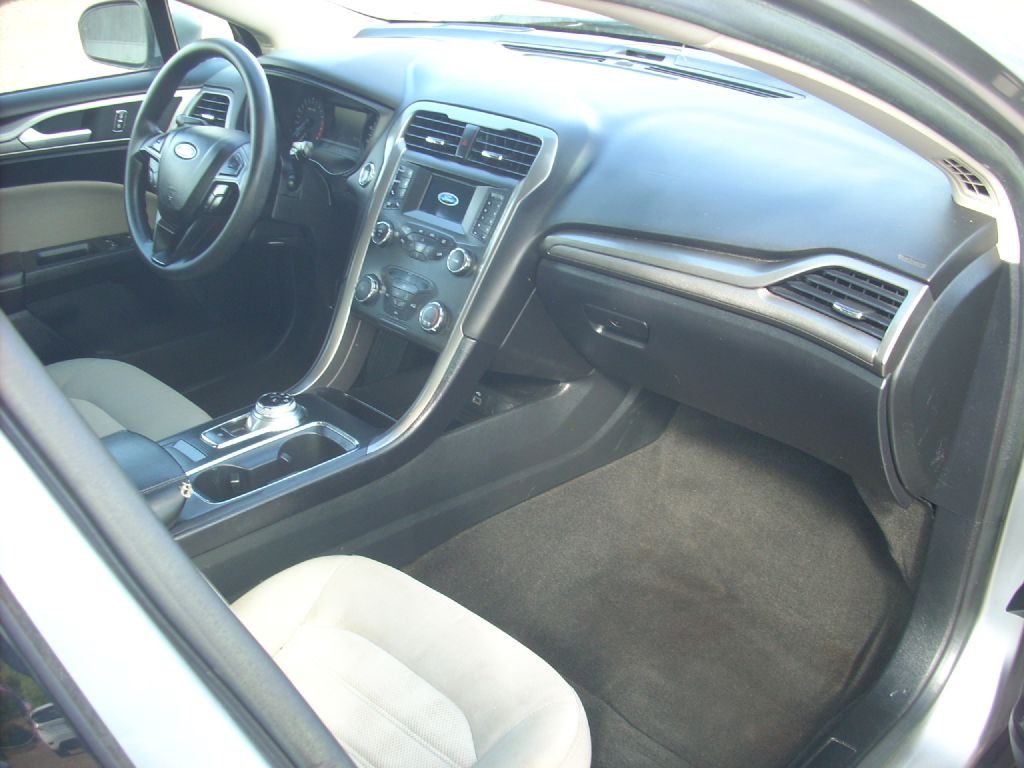 2020 Ford Fusion Image 13