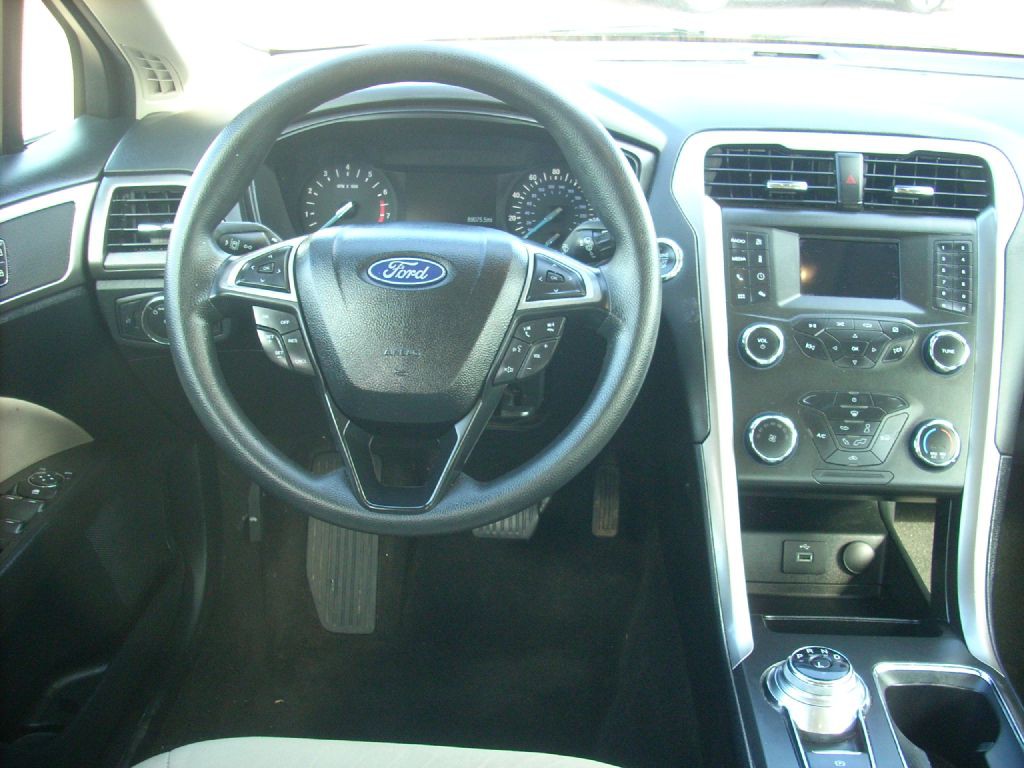 2020 Ford Fusion Image 14