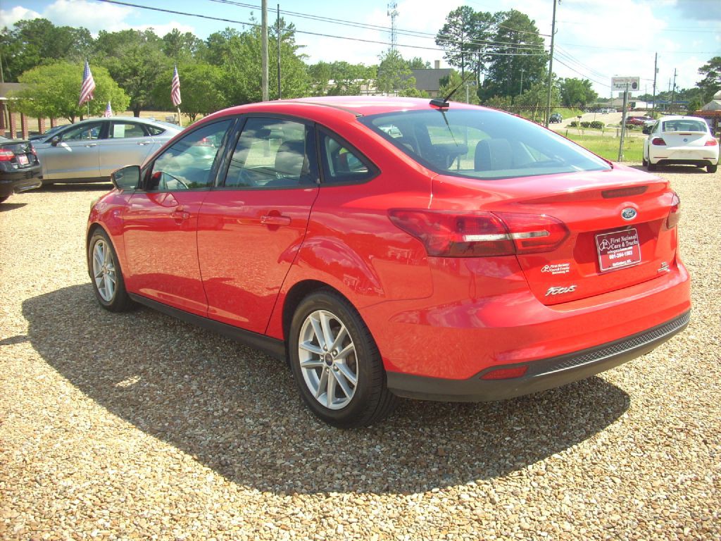 2016 Ford Focus Image 4