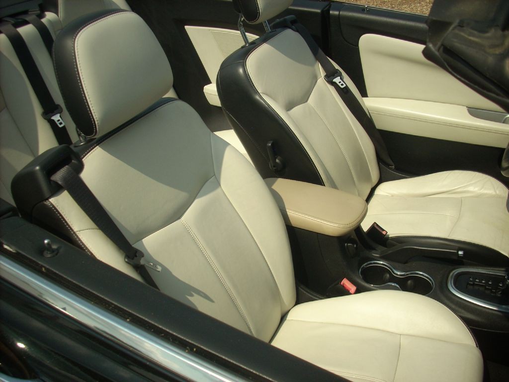 2012 Chrysler 200 Image 10