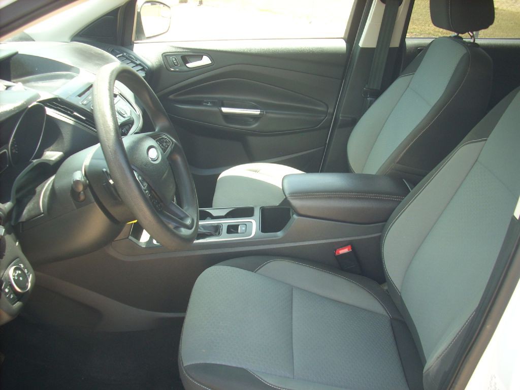 2017 Ford Escape Image 8