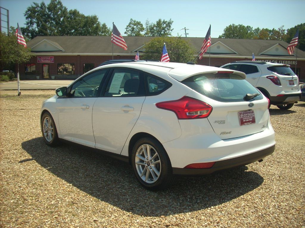 2016 Ford Focus Image 4