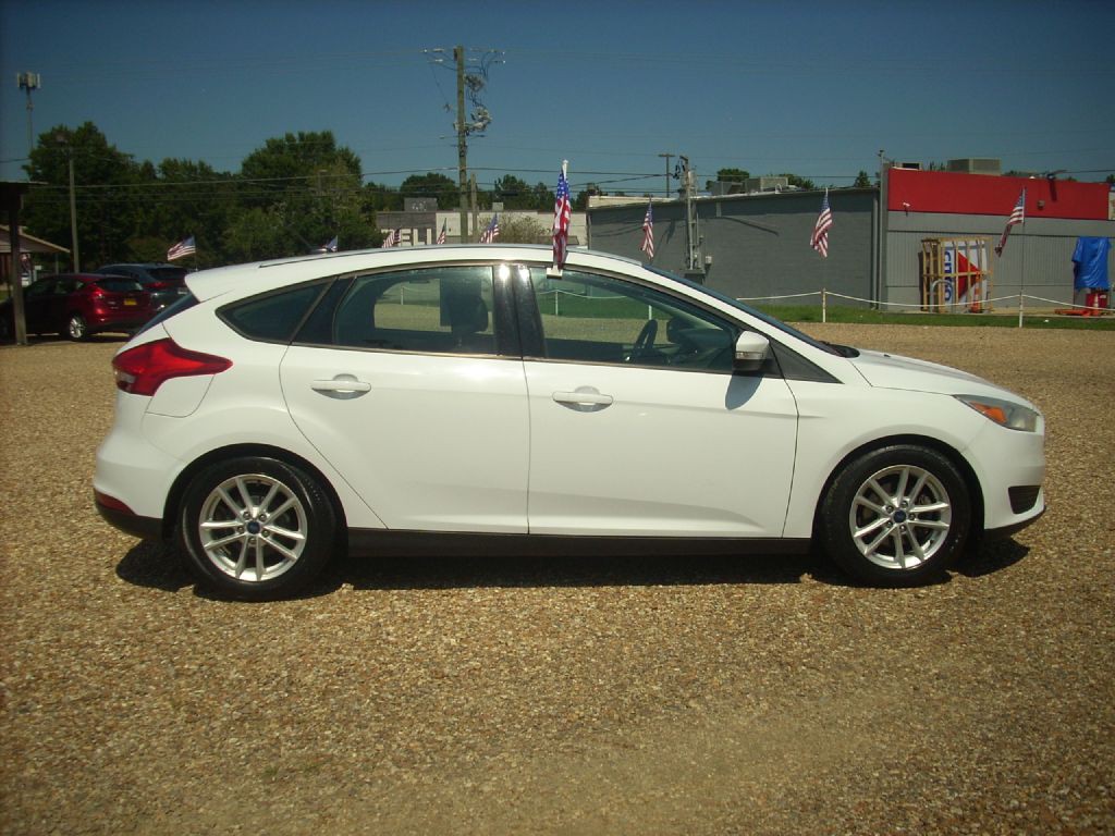 2016 Ford Focus Image 6