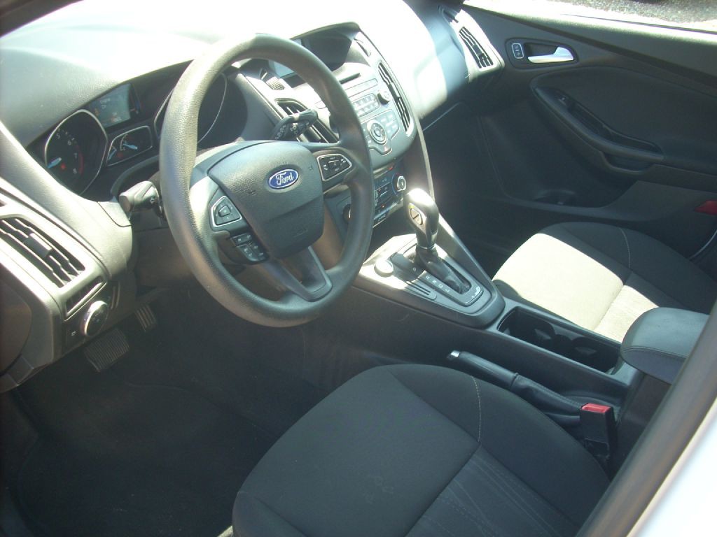 2016 Ford Focus Image 7