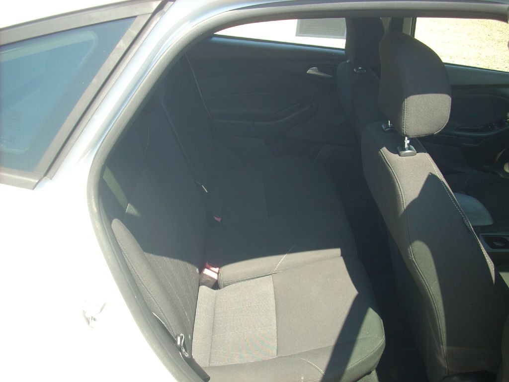 2016 Ford Focus Image 11
