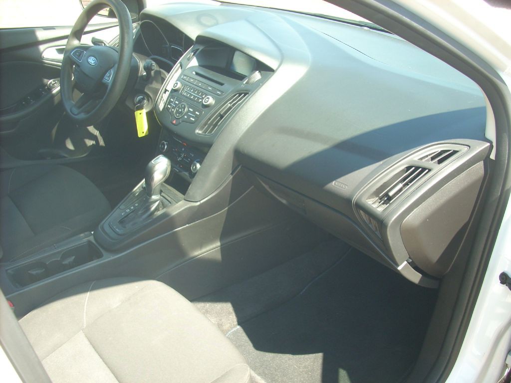 2016 Ford Focus Image 13