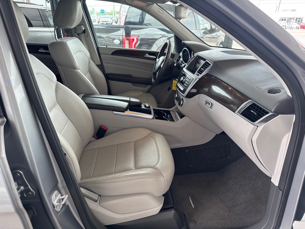 2015 Mercedes-Benz M-Class Image 6