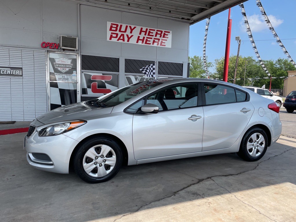 2016 Kia Forte Image 1