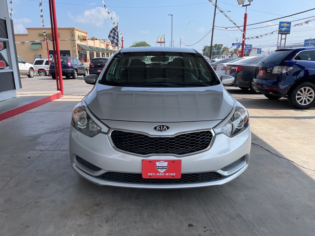 2016 Kia Forte Image 2