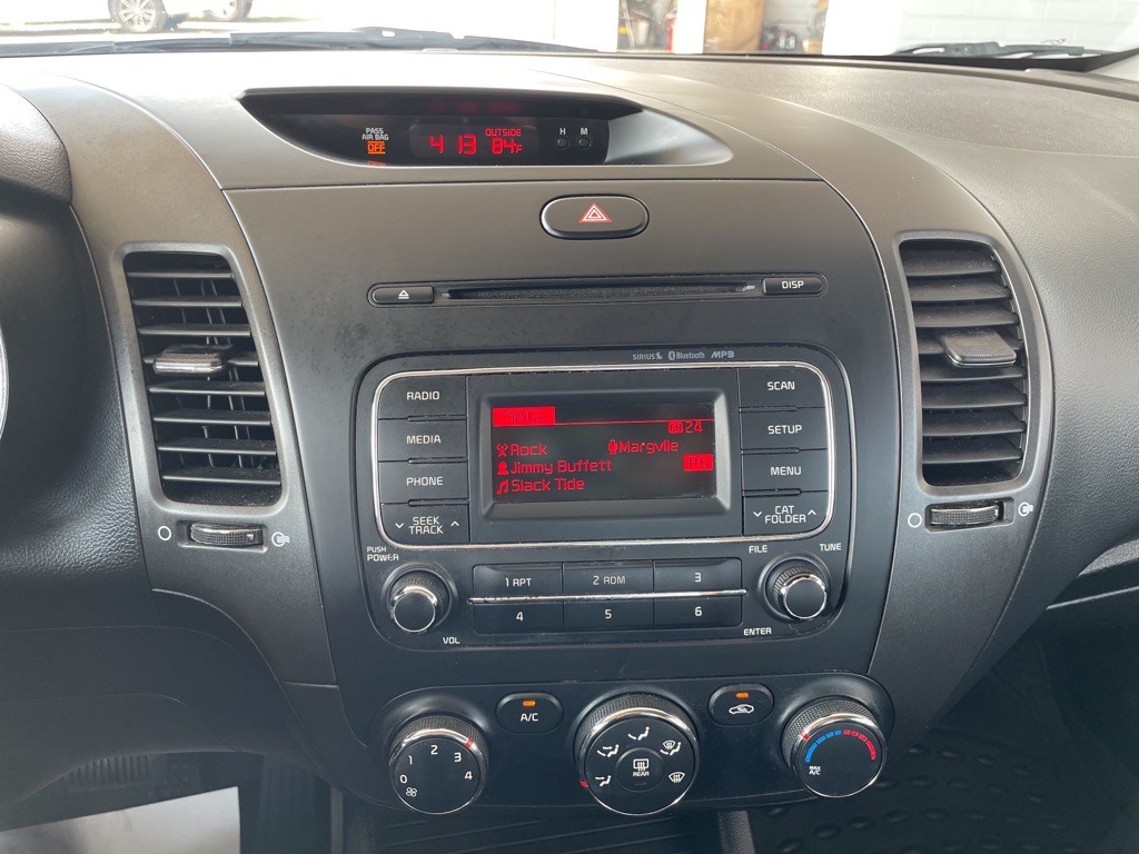 2016 Kia Forte Image 9