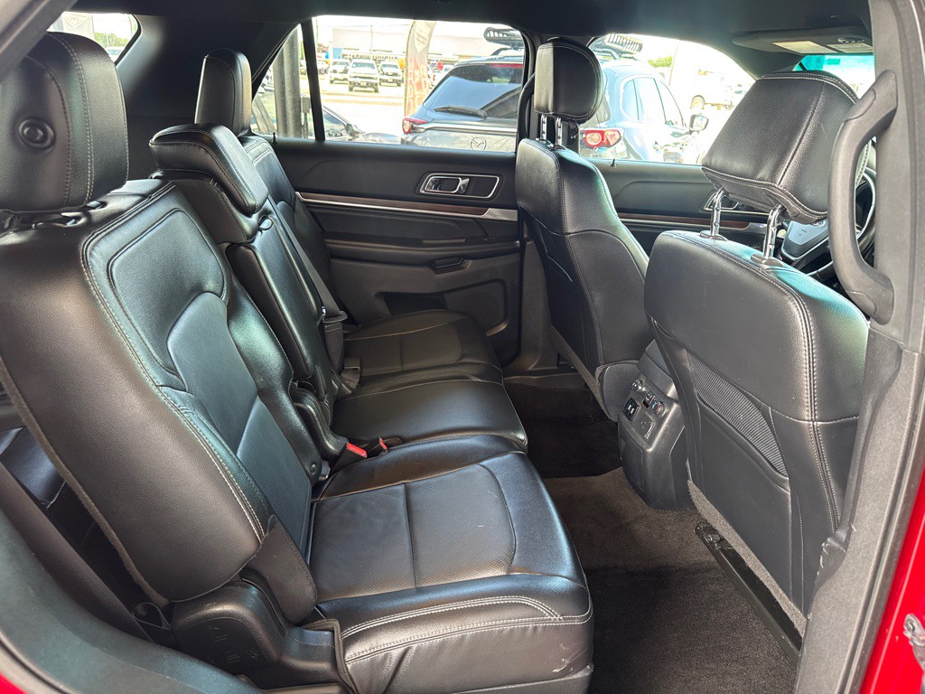 2016 Ford Explorer Image 7
