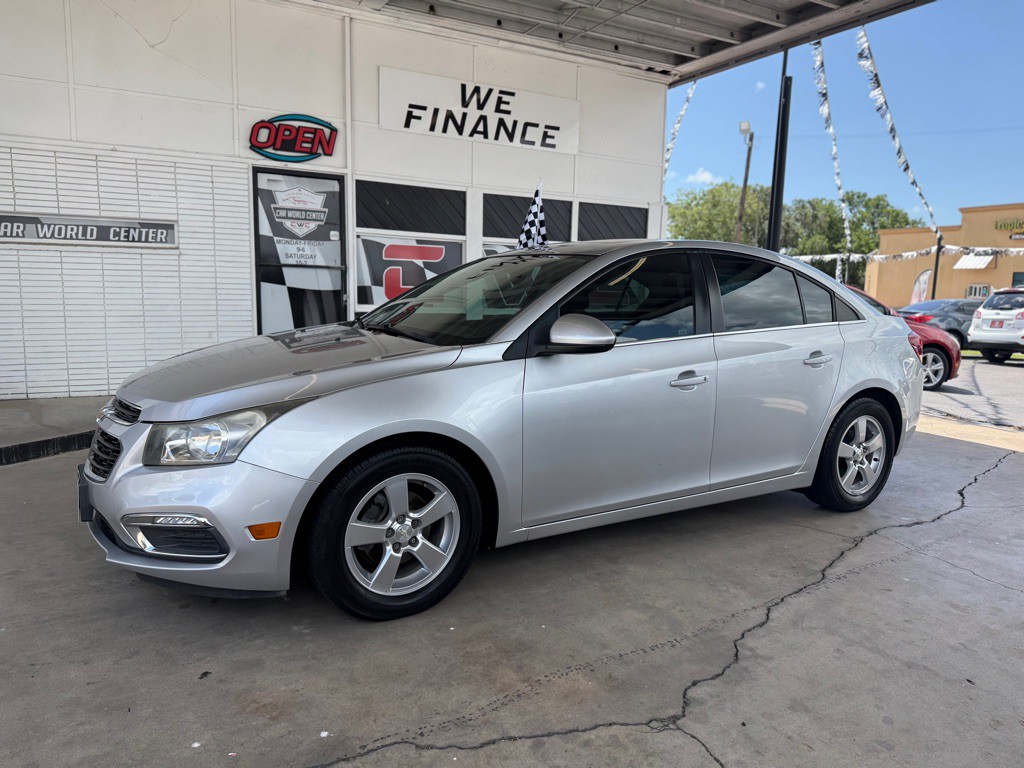 2016 Chevrolet Cruze Image 2