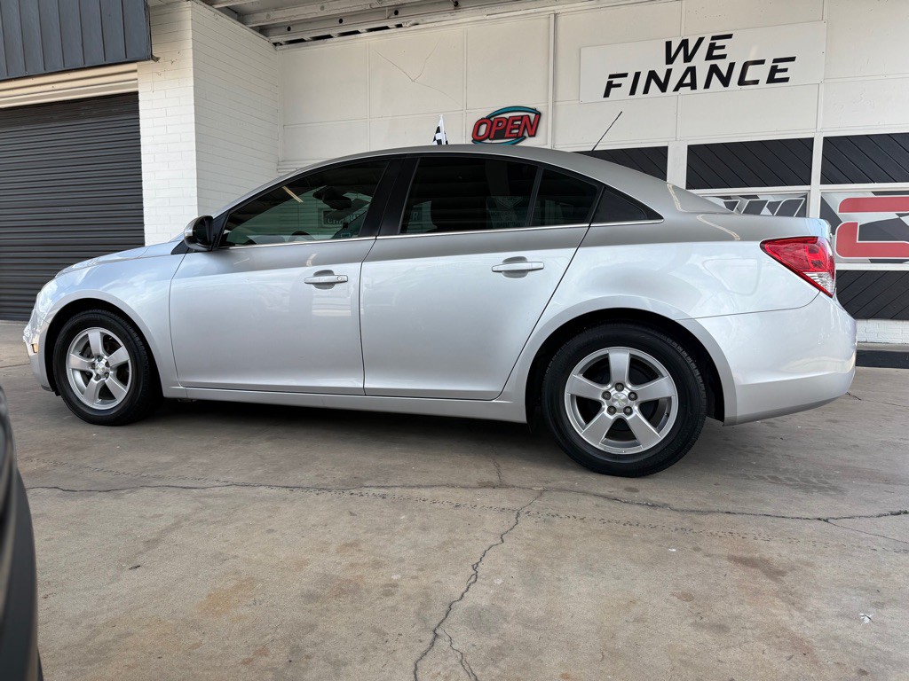 2016 Chevrolet Cruze Image 3