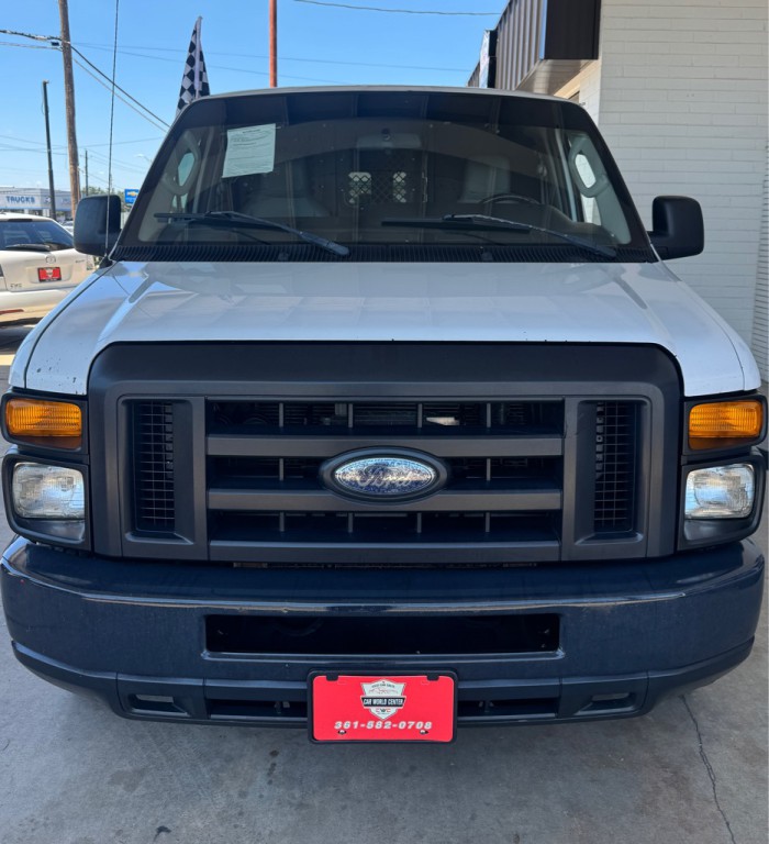 2013 Ford Econoline Image 1