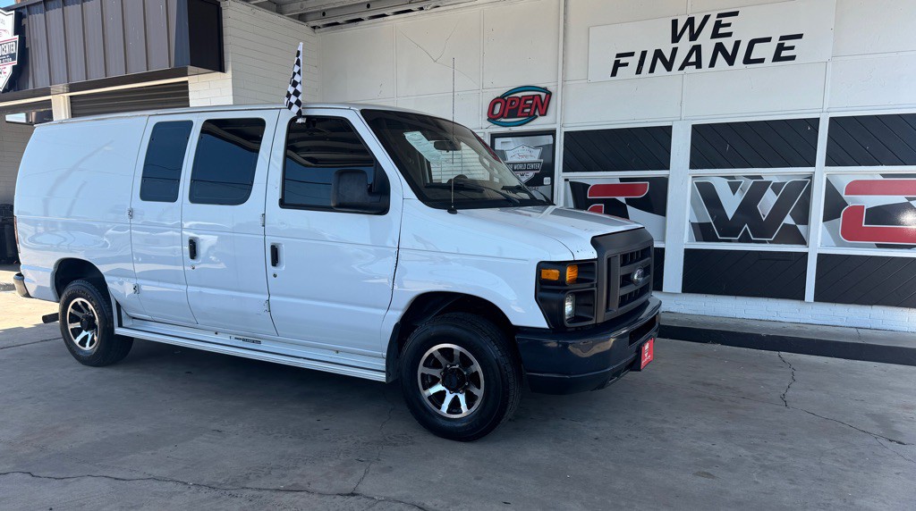 2013 Ford Econoline Image 2