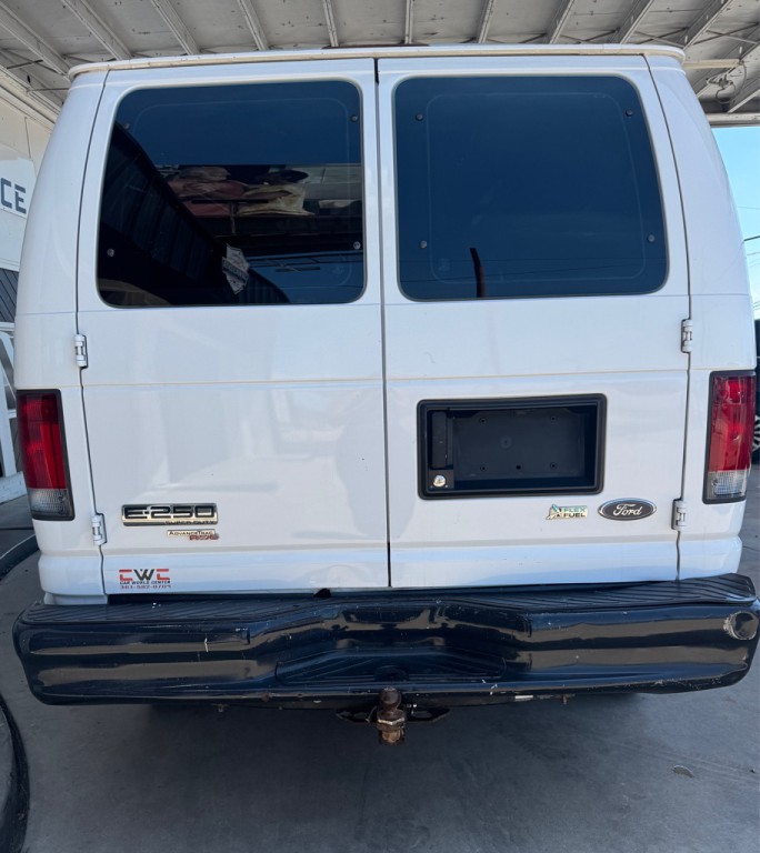2013 Ford Econoline Image 4