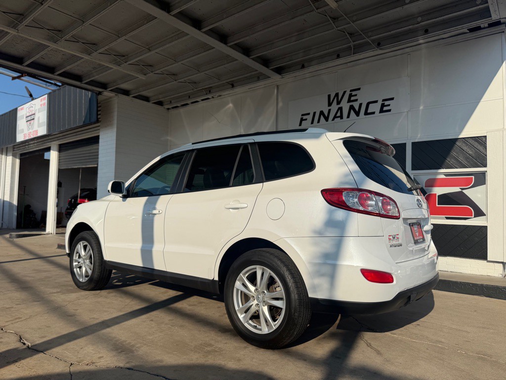2011 Hyundai Santa Fe Image 4