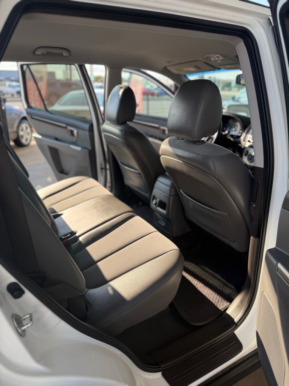 2011 Hyundai Santa Fe Image 11