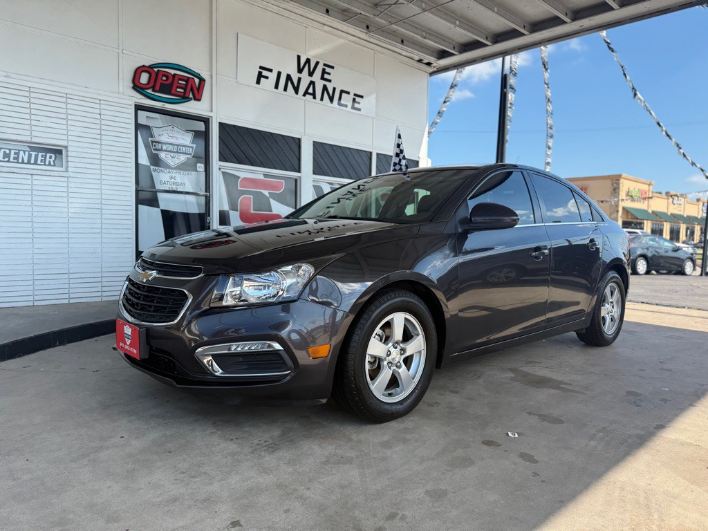 2016 Chevrolet Cruze Image 2