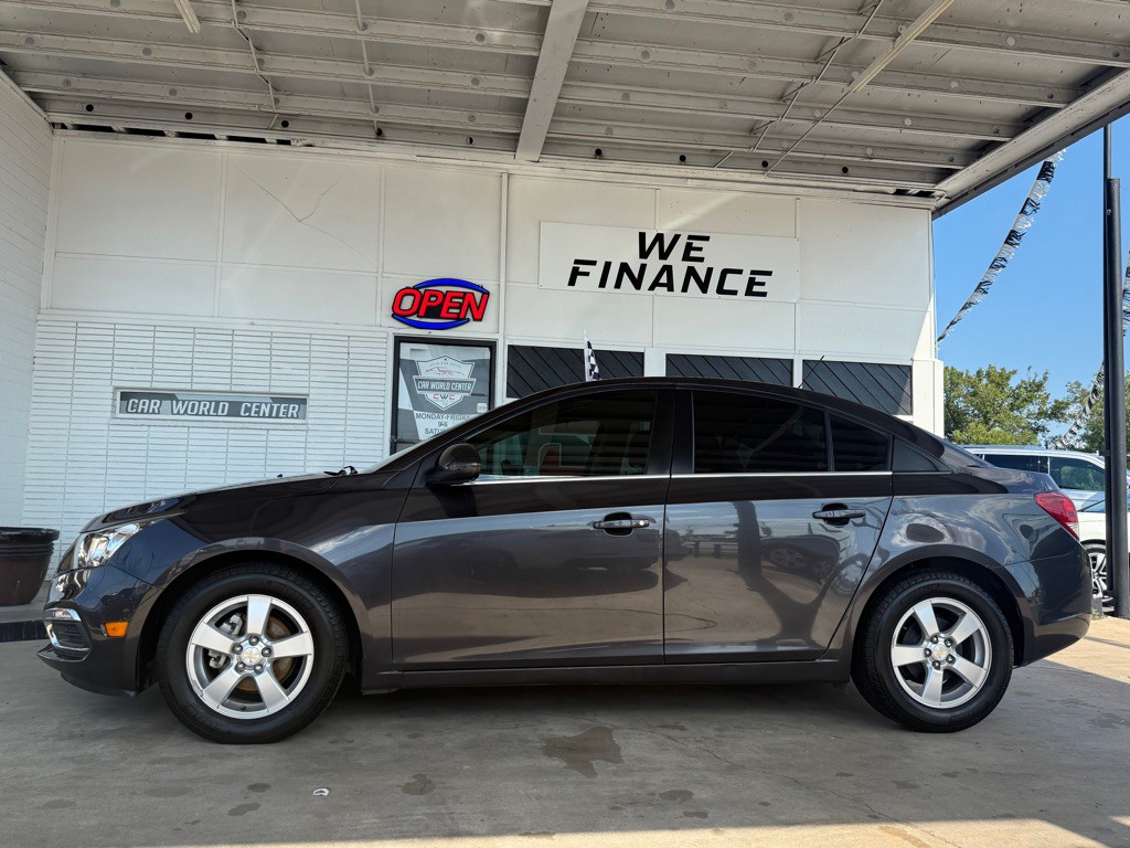 2016 Chevrolet Cruze Image 3
