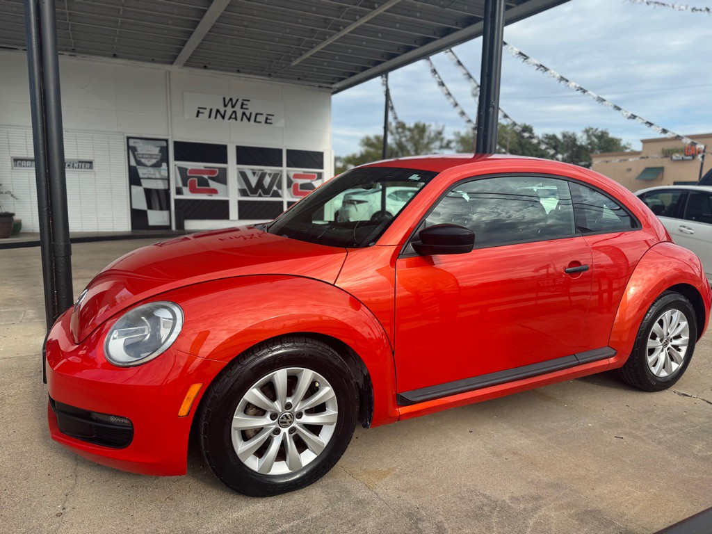 2016 Volkswagen Beetle Image 3