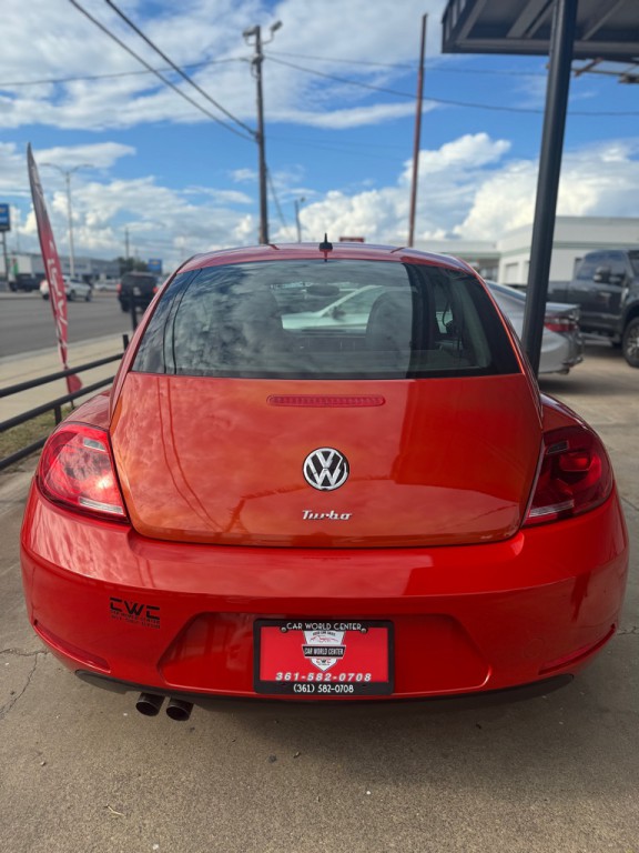 2016 Volkswagen Beetle Image 5
