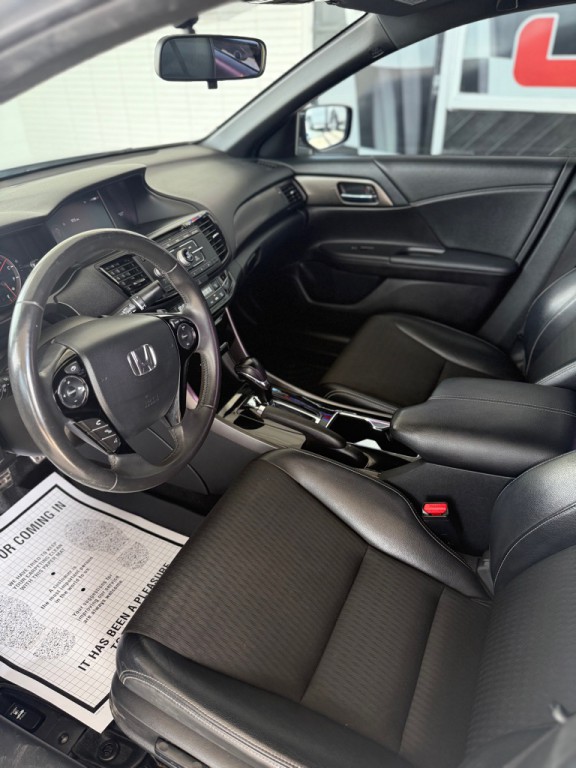 2016 Honda Accord Image 9