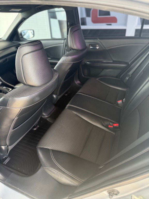 2016 Honda Accord Image 10