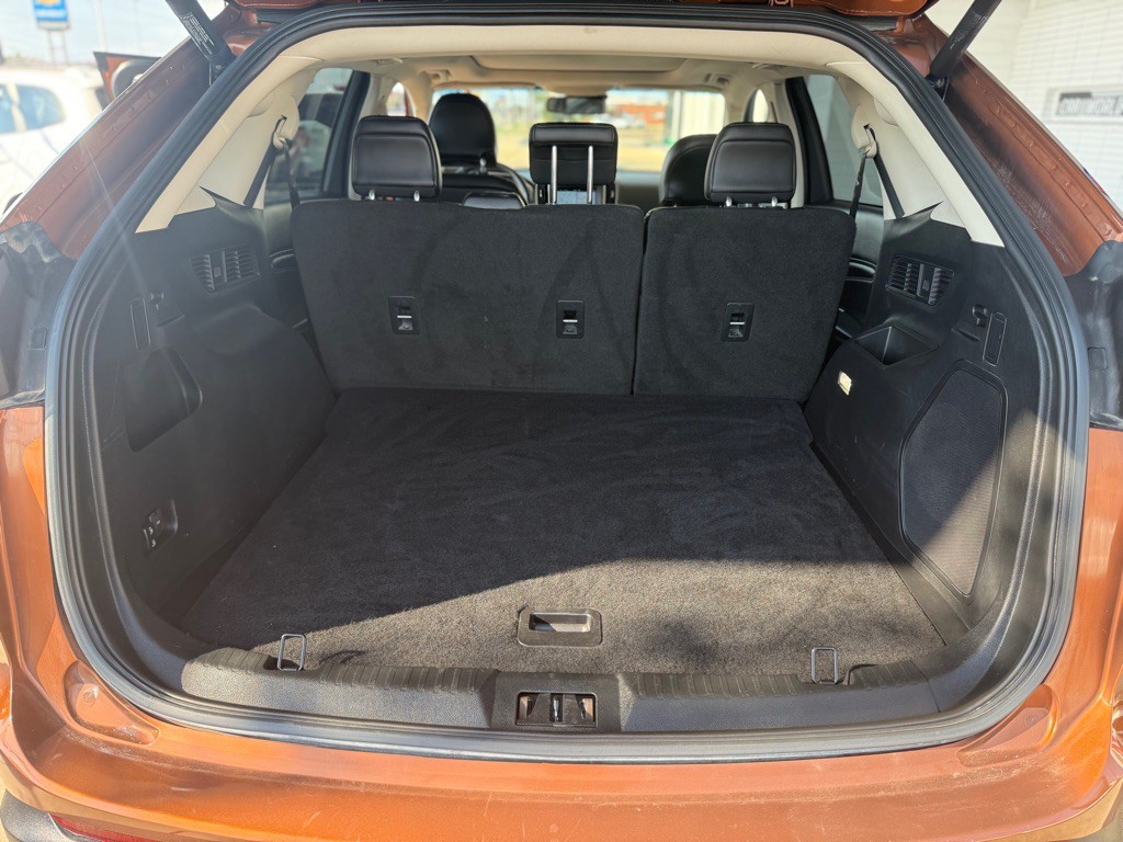 2017 Ford Edge Image 10