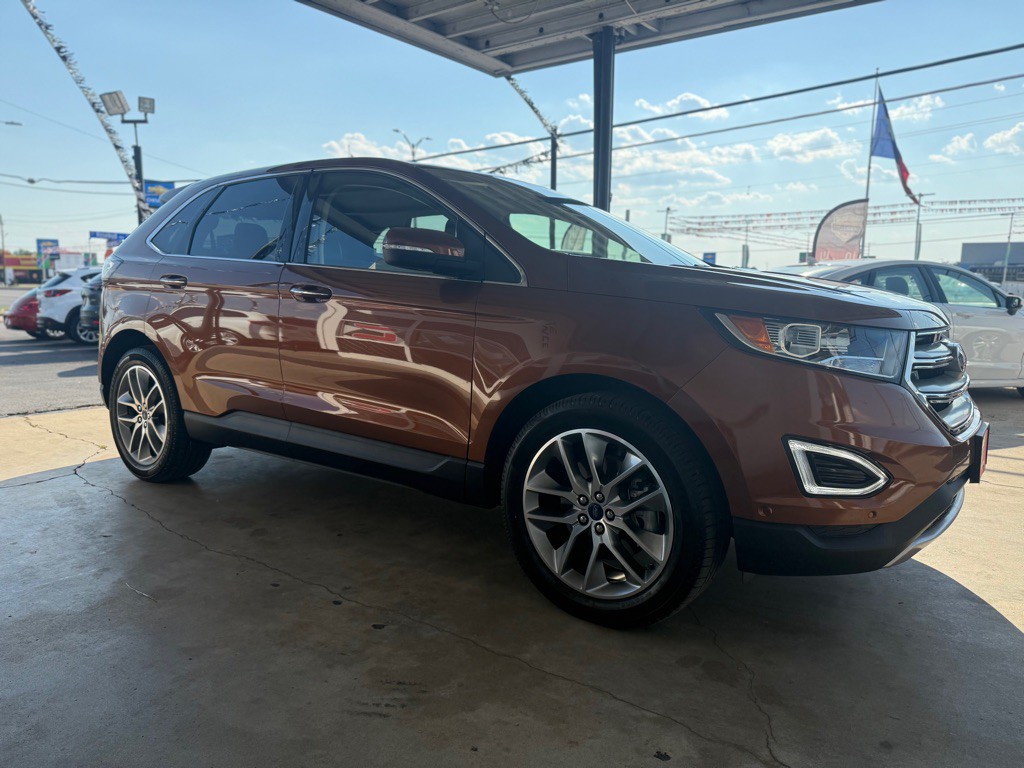 2017 Ford Edge Image 17