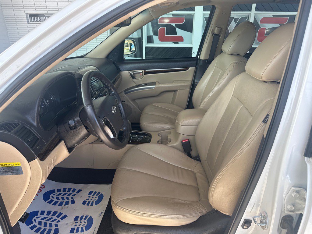 2011 Hyundai Santa Fe Image 8