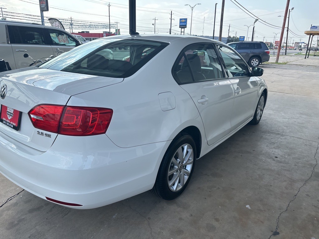 2012 Volkswagen Jetta Image 7