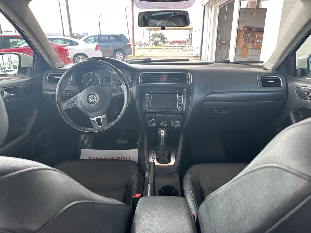 2012 Volkswagen Jetta Image 10