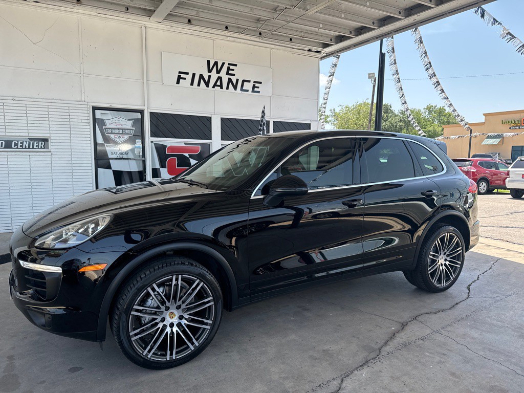 2016 Porsche Cayenne Image 3