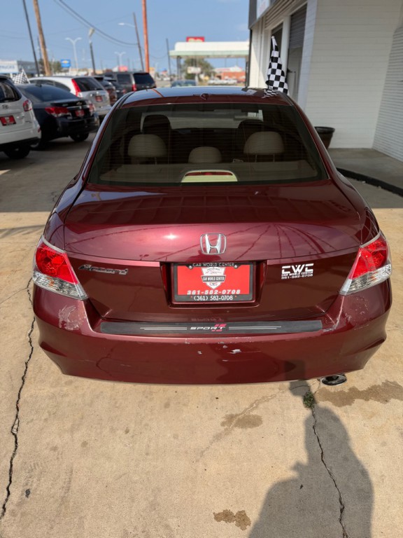 2010 Honda Accord Image 5