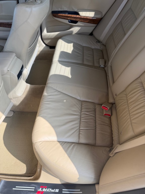 2010 Honda Accord Image 8