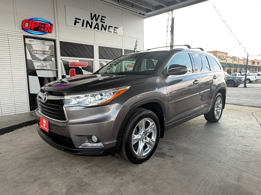 2015 Toyota Highlander Image 2