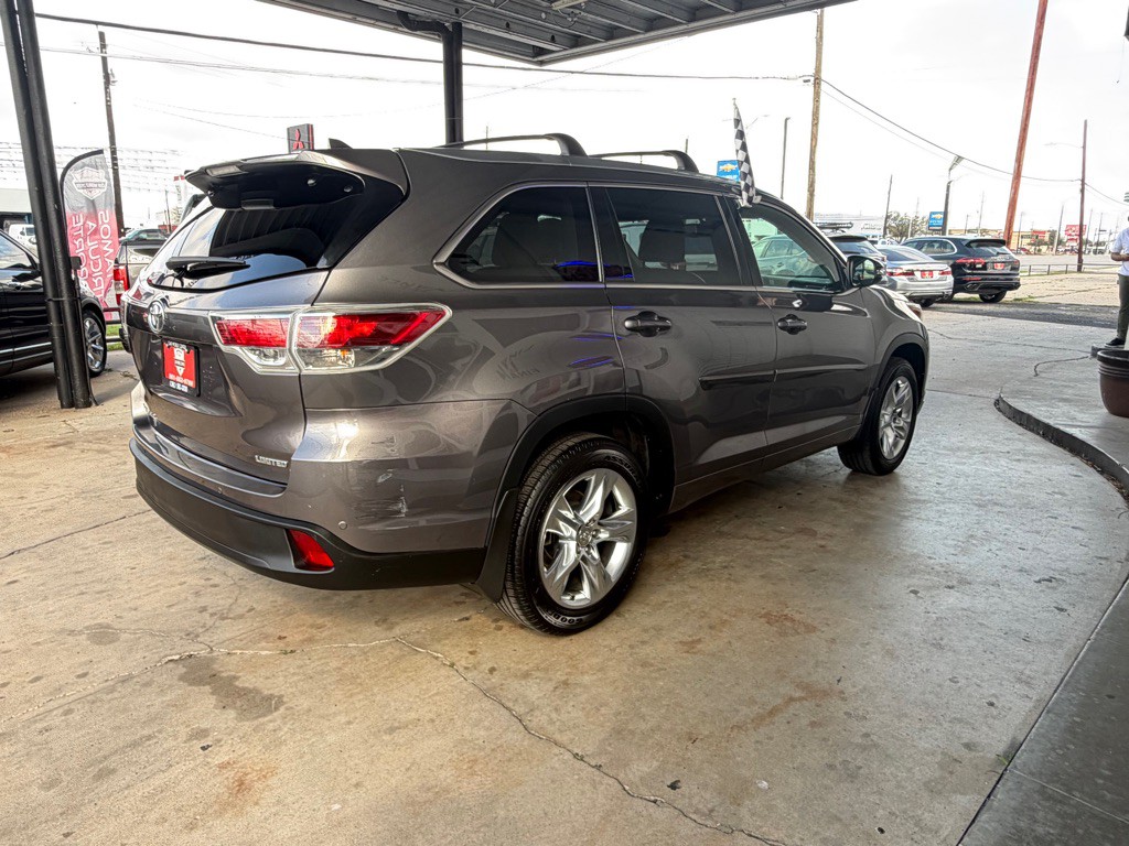 2015 Toyota Highlander Image 7