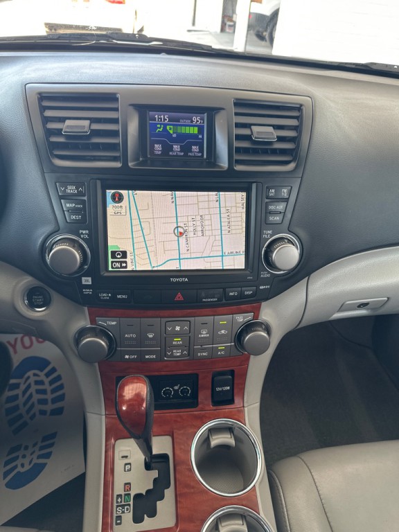 2010 Toyota Highlander Image 9