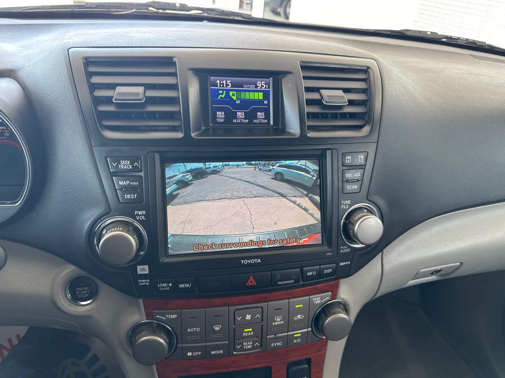 2010 Toyota Highlander Image 10