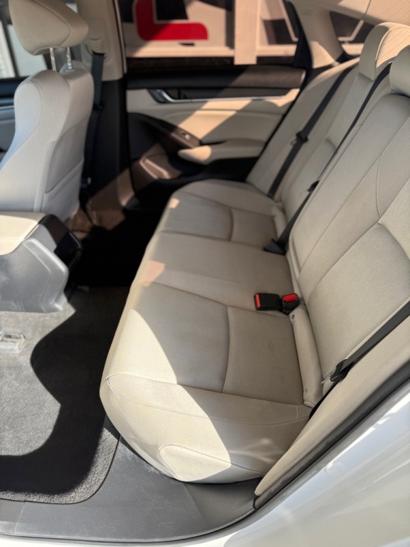 2020 Honda Accord Image 8